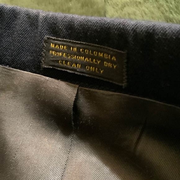 Oscar de la Renta Navy Double-Breasted Blazer - Picture 5 of 5